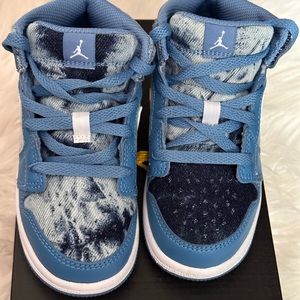 Unisex Toddler Jordan 1's Size 9